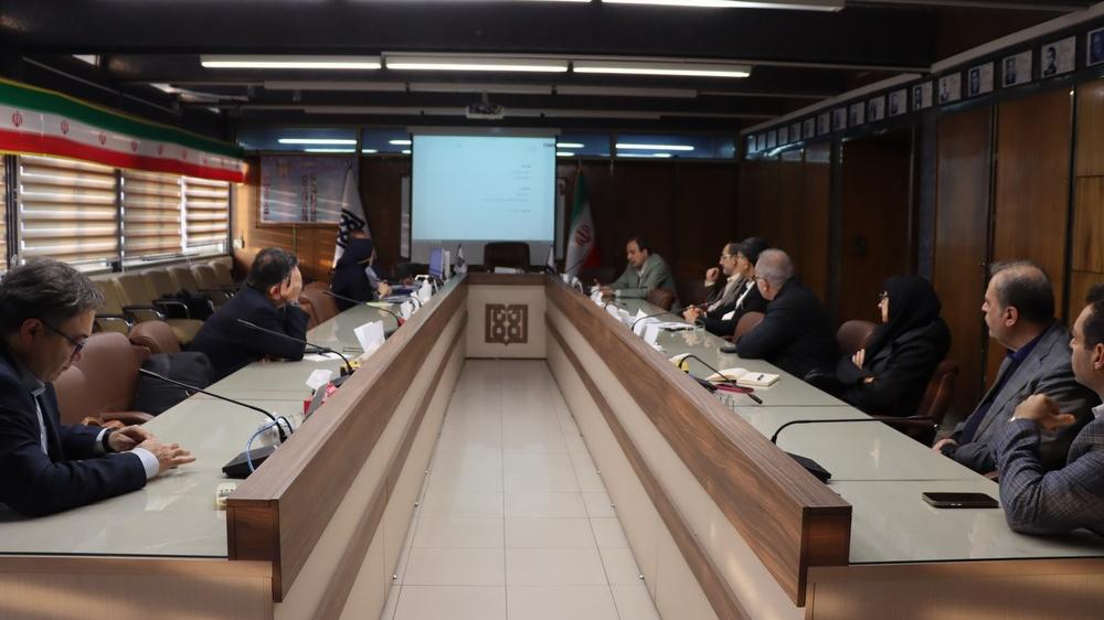 از بررسی شرح وظایف مسئولان آموزش دستیاری تا اصلاح شیوه پرداخت کارانه دستیاران در جلسه شورای آموزش تخصصی و فوق تخصصی دانشکده پزشکی