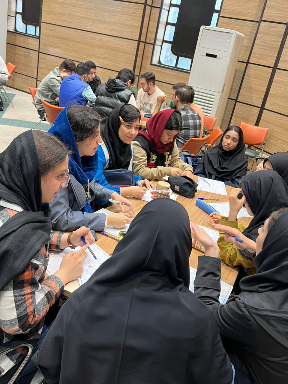 برگزاری کلاس یادگیری مبتنی بر تیم ویژه دانشجویان پزشکی ورودی ۱۴۰۳