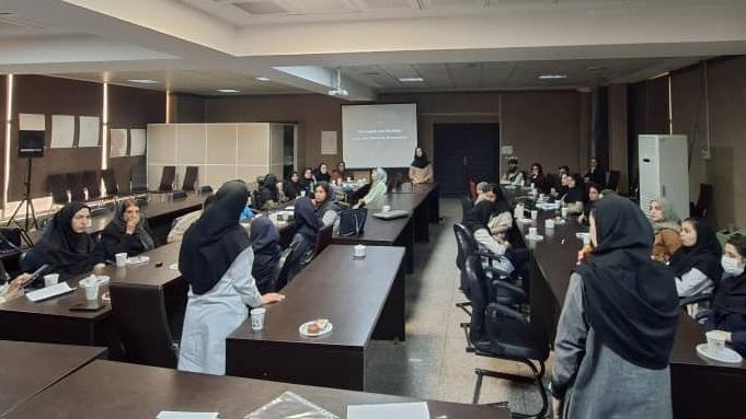  تمرکز بر چالش های ارتباطی با خانواده های سوگوار در کارگاه آموزشی گروه کودکان باموضوع «سوگ»