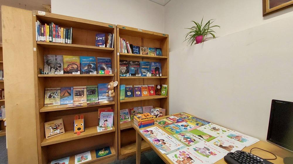 نخستین عضو بخش کودک و نوجوان کتابخانه دانشکده پزشکی ۴۰ کتاب اهدا کرد